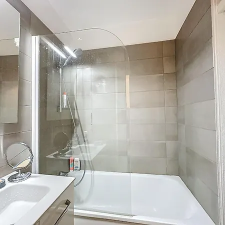 A 100 M De La Plage, Balcon Plein Sud Apartamento Saint-Raphaël