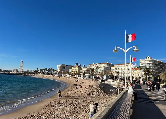 A 100 M De La Plage, Balcon Plein Sud * Saint-Raphaël