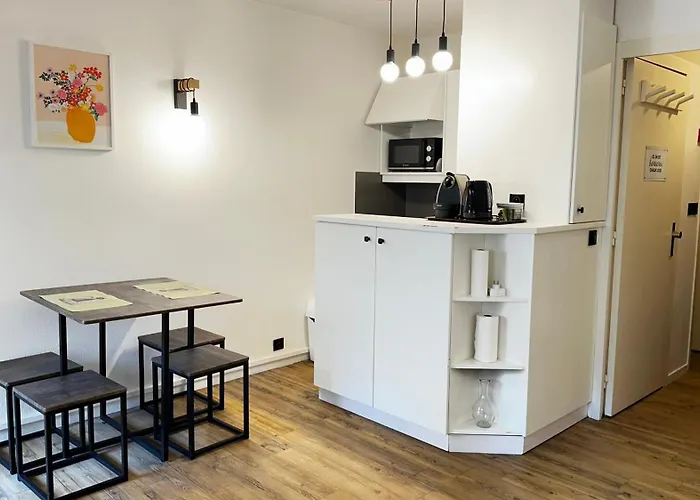 Apartment A 100 M De La Plage, Balcon Plein Sud Saint-Raphael (Var)